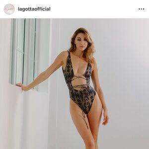 La Gotta Loretta Swim